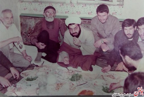 دکترحسن روحانی در کنار پدرش+عکس