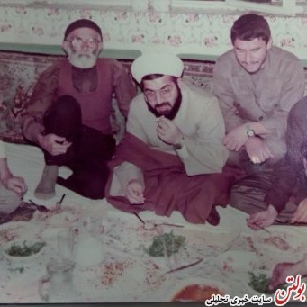 دکترحسن روحانی در کنار پدرش+عکس
