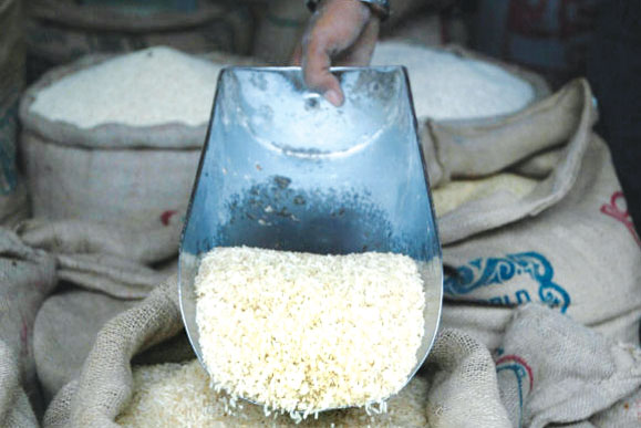 مجلس از گمرگ برای پائین نیاوردن تعرفه واردات برنج حمایت می کند