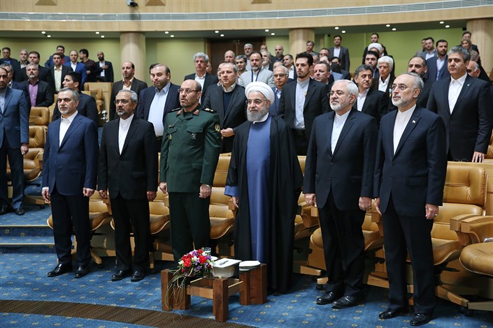 روحانی:امروز روز قدردانی یک ملت از سرداران فداکار صحنه دفاع بین المللی از یک ملت است