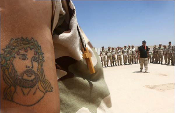مسیحیانی که برای جنگ با داعش آموزش می‌بینند (+تصاویر)