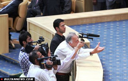 احمد نجفی پیش بینی کرد ظریف رئیس جمهور ایران می‌شود
