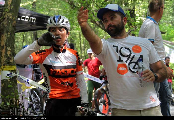 رقابت های دوچرخه سواری «کراس کانتری» بانوان