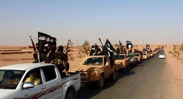 ورود کاروان عناصر ویژه داعش از موصل عراق به دیرالزور سوریه