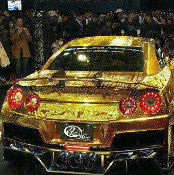 اتومبیل شرکت نیسان از جنس طلا