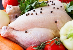 عرضه مرغ منجمد ۵۷۰۰ تومانی در سراسر کشور/توزیع پرتقال وارداتی