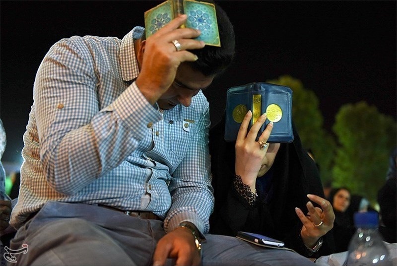 قرآن را فقط بالای سر نگه نداریم ...