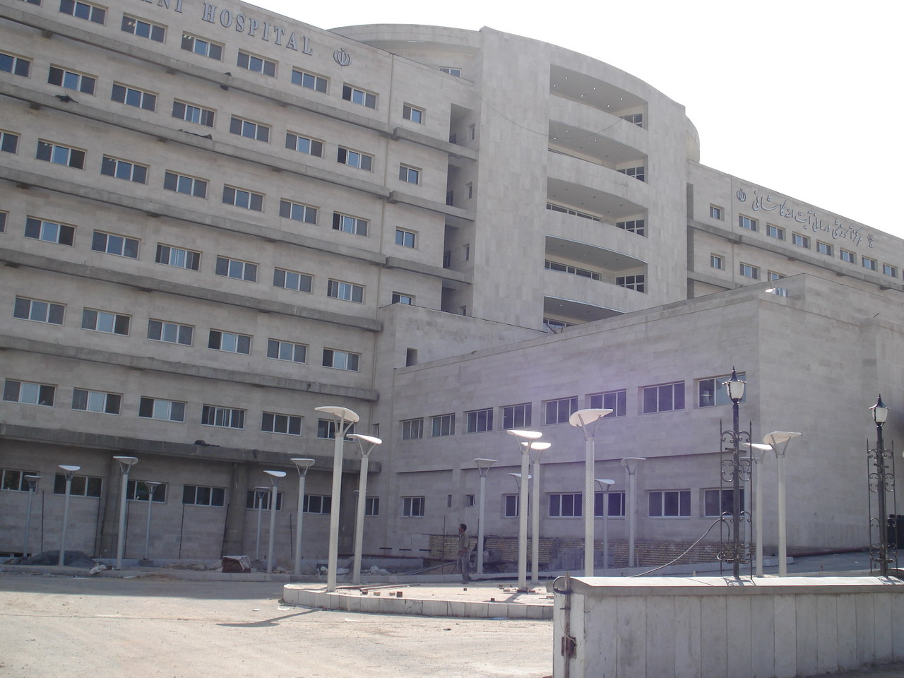 صحنه دل‌خراش ناله‌های یک بیمار رهاشده در بیمارستان کاشانی شهرکرد + فیلم