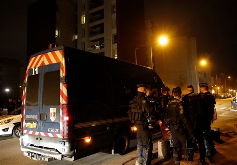 تیراندازی در خیابان شانزه لیزه فرانسه / ۲ نفر کشته و یک نفر زخمی/داعش بار دیگر پاریس را متشنج کرد