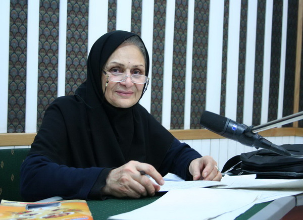 اینجا تهران است و همچنان رادیو ایران/ عشق به رادیو 77 ساله شد/ جذب مخاطب نیازمند تغییرات اساسی در رادیو است