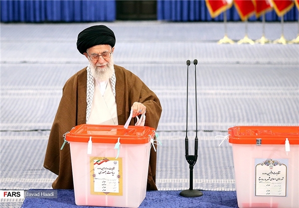 مشارکت بالای مردم در انتخابات/ تشکیل صف‌های طولانی مقابل شعب اخذ رای