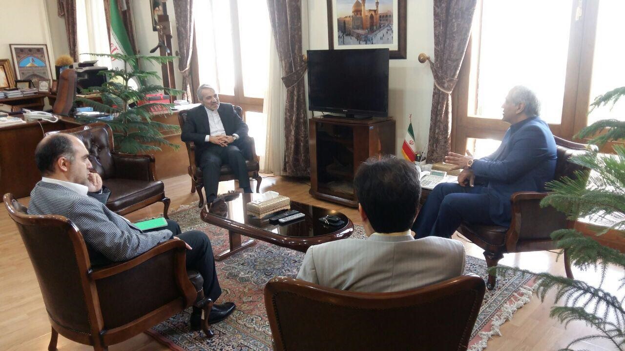 دیدار مهران مدیری با معاون رئیس‌جمهور/ عکس