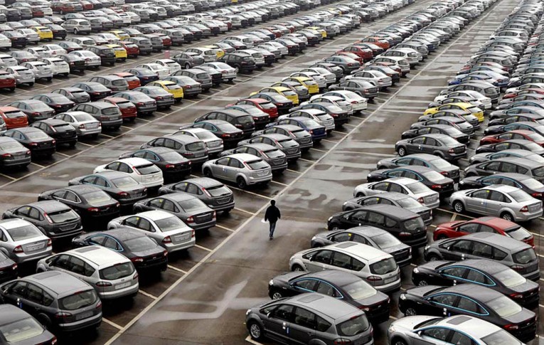 تولید روزانه 1029 دستگاه خودرو در هر روز / افزایش واردات هم قیمت خودروهای خارجی را مهار نکرد