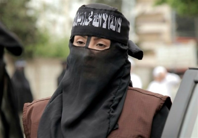 اسکان کنار ۴ همسر سرکرده داعش