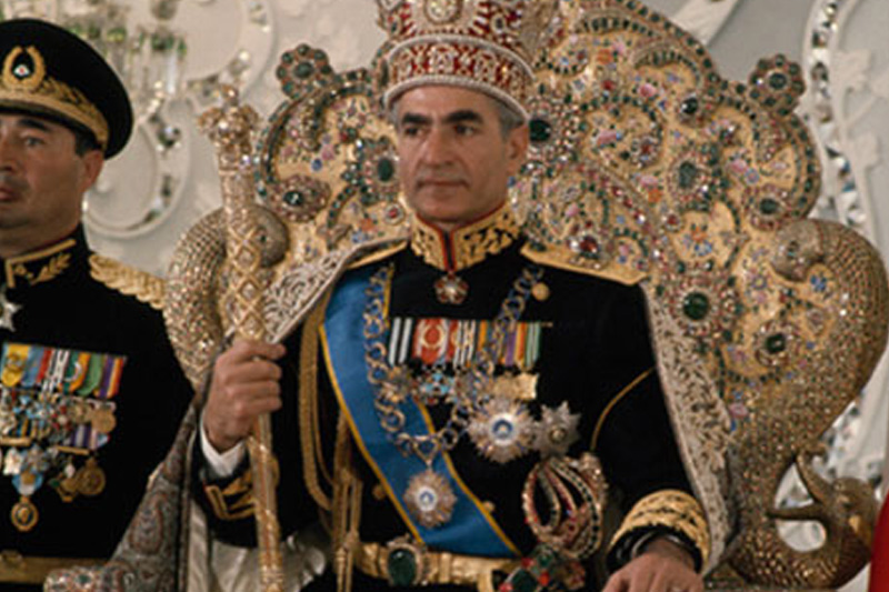 حقوق ماهیانه، ماشین و ویلا شاه برای پادشاه یونان و افغانستان