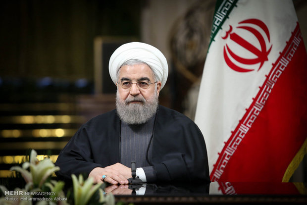 ایران تحریم‌ها را با افتخار می‌شکند/مرگ بر آمریکا عملی شود