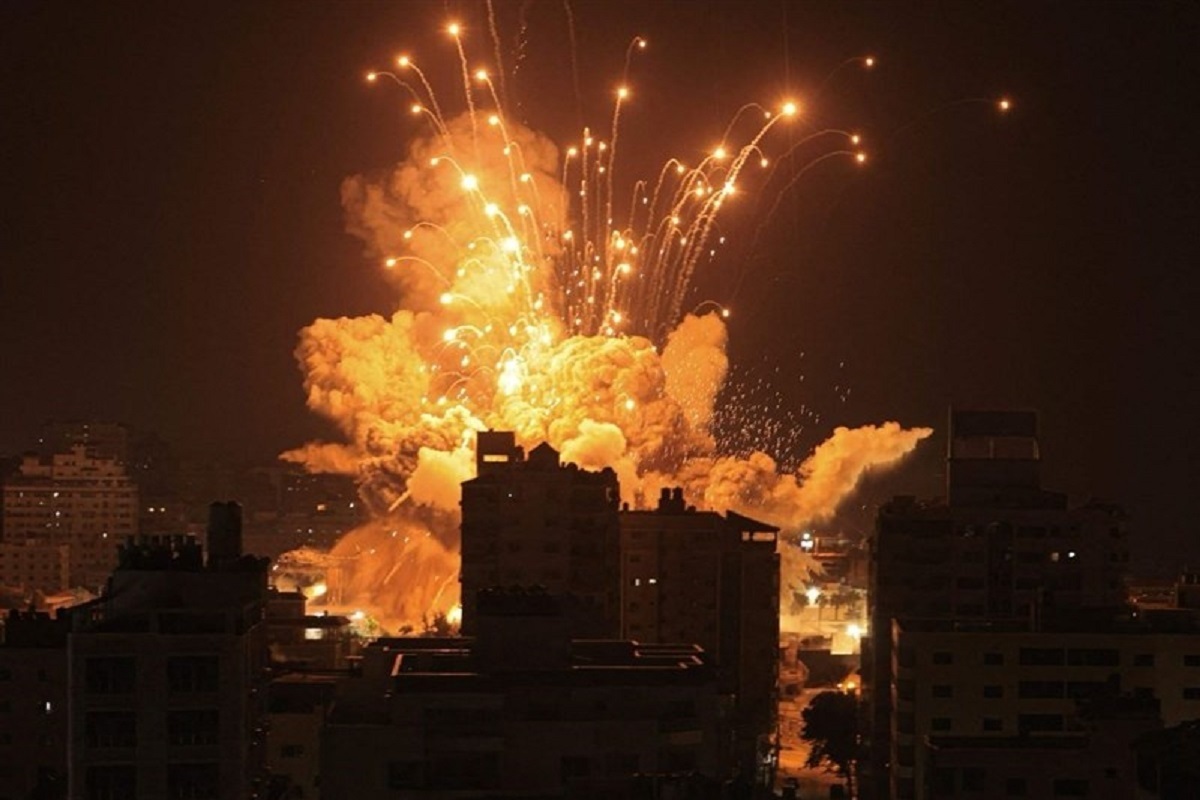 طوفان الاقصی/ تداوم حملات وحشیانه هوایی صهیونیست‌ها به نوار غزه