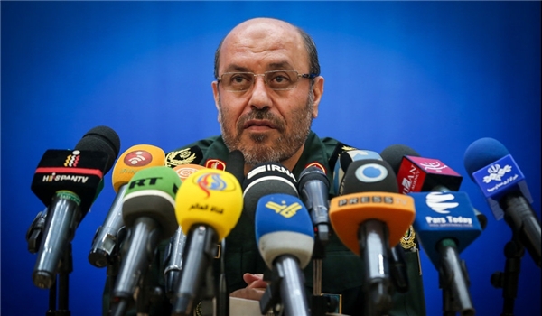 وزيرا الدفاع الايراني والجنوب افريقي يبحثان سبل تعزيز التعاون
