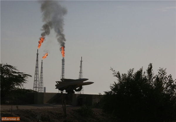 ختبار منظومة جديدة واطلاق صواريخ من جزيرة خارك بالخليج الفارسي+صور