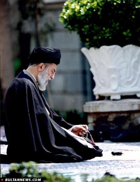 نماز فریضه بی‌همتای اسلامی و استوانه استوار دین و دینداری است