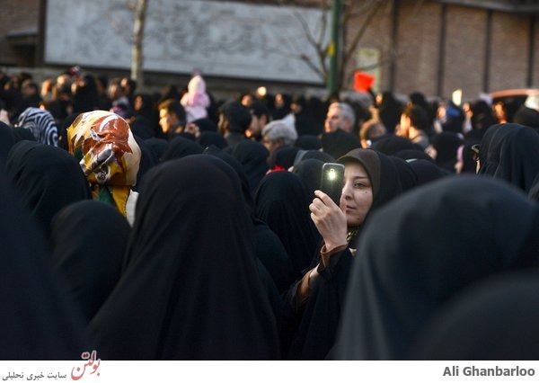 تصاویر خاص از تجمع دانشجوی مقابل سفارت فرانسه