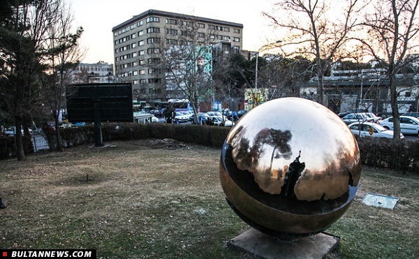 غبارروبی «زمین» هدیه‌ای به یک مجسمه‌ساز/ غرفه ایران در ونیز گسترش یافت
