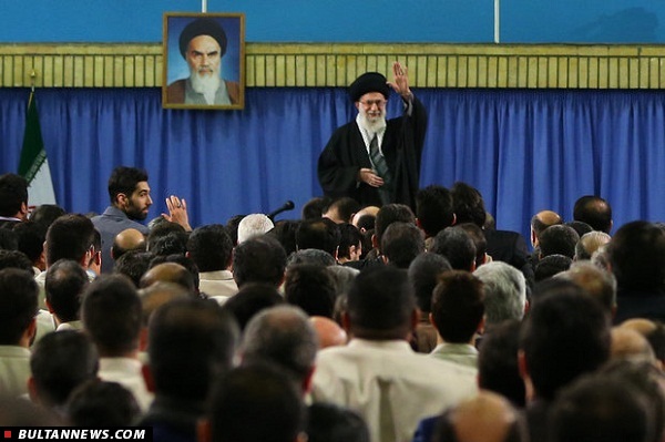 نشان دادن مظهر معنویت در سکوهای قهرمانی معرّف استقامت ملت ایران است