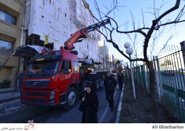 باد شدید در تهران حادثه ساز شد+عکس