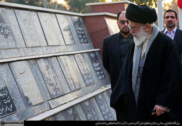 حضور رهبر انقلاب در مرقد مطهر امام راحل و گلزار شهدای بهشت زهرا
