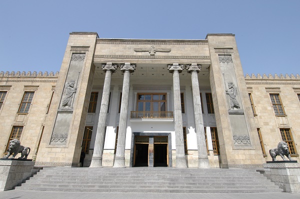 بازدید مدیر عامل بانک ملی در آخرین روز کاری سال 93 بازدید مدیر عامل بانک ملی در آخرین روز کاری سال 93