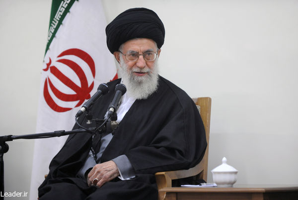 كاری كنيد كه تولیدات جوانهای مؤمن و با استعداد مقهور واردات نشود كاری كنيد كه تولیدات جوانهای مؤمن و با استعداد مقهور واردات نشود