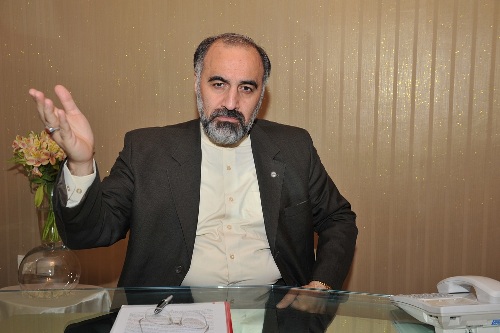 فعالان اقتصادی هم دلواپس هستند اما نگران آرامش و امنیت اقتصادی کشور فعالان اقتصادی هم دلواپس هستند اما نگران آرامش و امنیت اقتصادی کشور