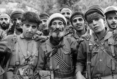 عكاسان دفاع مقدس به موزه فلسطين می آيند عكاسان دفاع مقدس به موزه فلسطين می آيند