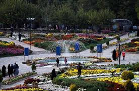 اجرای بزرگترین مراسم نور افشانی كشور در جزیره كیش به همراه راه اندازی كارناوال‌های شادی