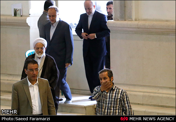 فرجی دانا در نماز جمعه تهران/ عکس