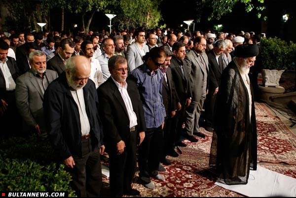 شبی که شاعران در محضر رهبر انقلاب غوغا کردند