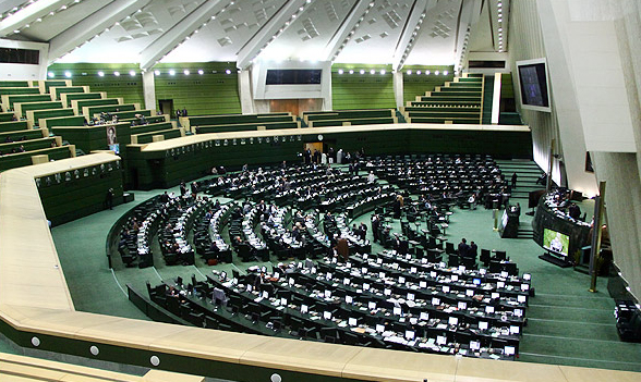 گزارش تحقيق و تفحص از خودروسازي در دستور کار مجلس/ پاسخگویی حجتی به نمایندگان