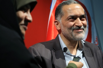 لبیک به ندای رهبر مبنی بر حمایت از دولت و نقد منصفانه لبیک به ندای رهبر مبنی بر حمایت از دولت و نقد منصفانه