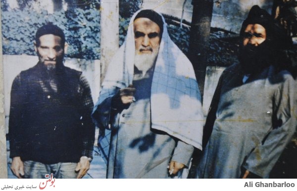 تصویر حضرت امام خمینی (ره)با چفیه درجماران