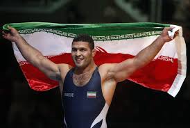 هفتمين طلاي ايران بر سينه يزداني