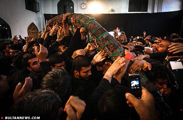 بازخوانی آیین باستانی «قالی شویان مشهد اردهال» در کاشان بازخوانی آیین باستانی «قالی شویان مشهد اردهال» در کاشان