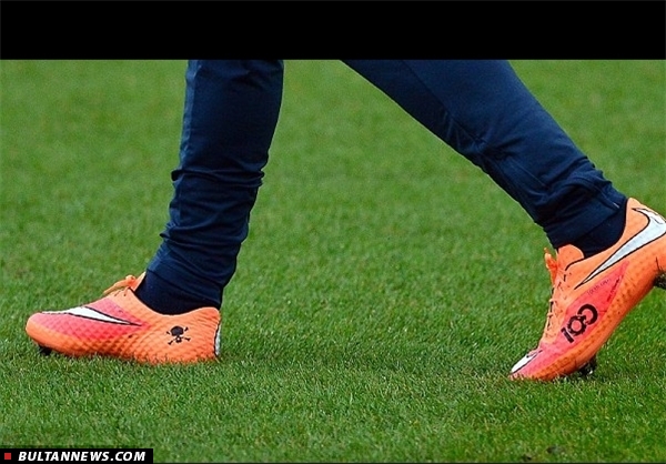 کفش‌های ویژه به مناسبت صدمین بازی وین رونی (+عکس)