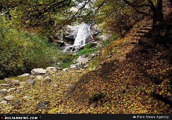 طبیعت پاییزی قلعه بابک