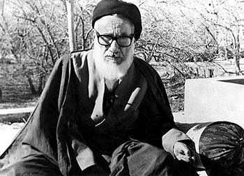 استاد علم و اخلاق/ عالمی پيشرو در علم و شجاع در مبارزه