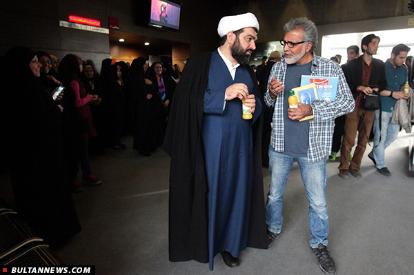 حجت الاسلام شهاب مرادی به تماشای فیلم «روباه» نشست