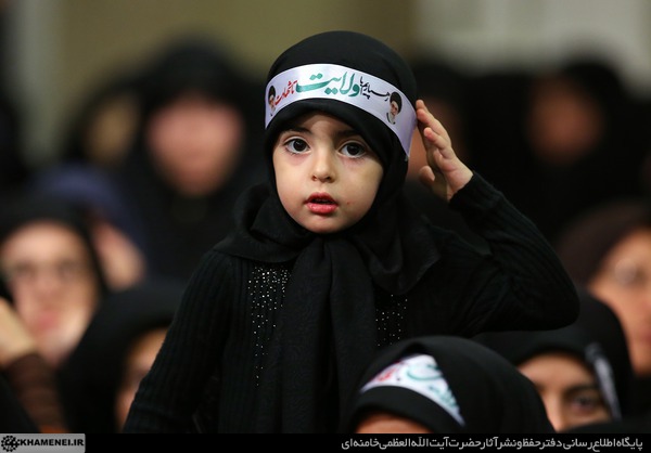 سومین شب عزاداری فاطمیه در حسینیه امام خمینی (ره) (+تصاویر)