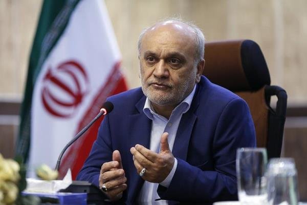 پلیس طلایه‌دار مبارزه با قاچاق است / کاهش روزانه ۱۴ میلیون لیتر توزیع گازوئیل