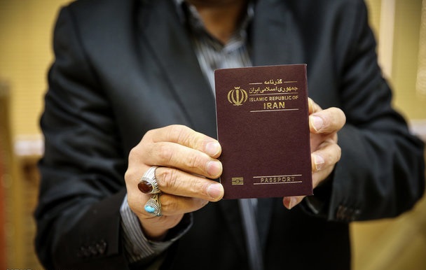 ایرانیان خارج از کشور صاحب گذرنامه الکترونیک می شوند