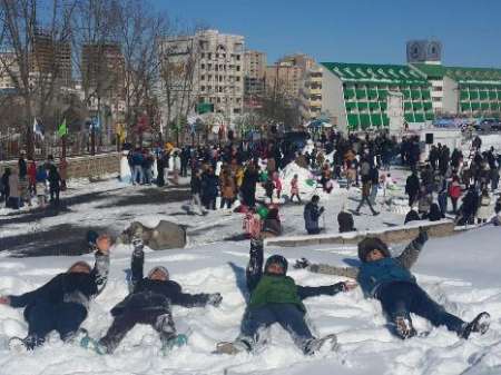 جشنواره آدم برفی در شهر توریستی سرعین