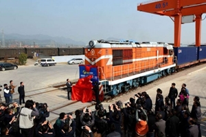 نخستین قطار باری چینی وارد تهران شد